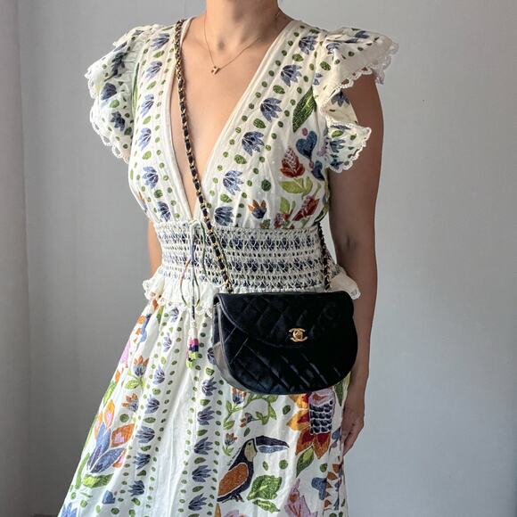 Chanel Black Quilted Lambskin Vintage Crescent Flap Bag - Picture 2 of 14